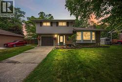 1068 FAIRLANE AVENUE  Sarnia, ON N7S 3J8