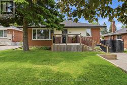 362 GARDEN COURT  Oshawa (Mclaughlin), ON L1J 3E4