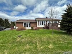 6 Quarter's Lane Carbonear, NL A1Y 1A9