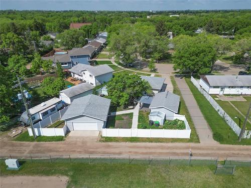 130 Madison Crescent, Brandon, MB 