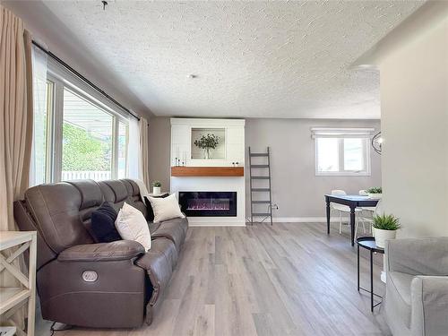 130 Madison Crescent, Brandon, MB 
