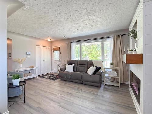 130 Madison Crescent, Brandon, MB 
