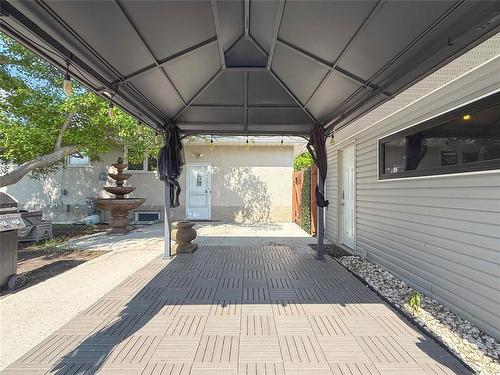 130 Madison Crescent, Brandon, MB 