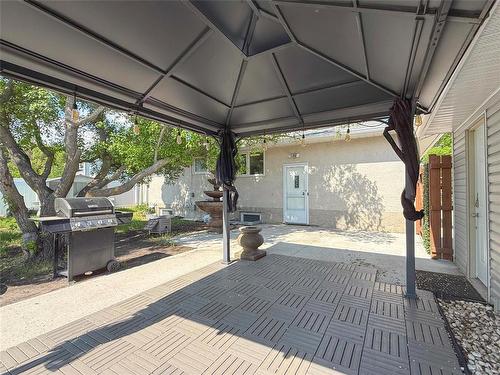130 Madison Crescent, Brandon, MB 