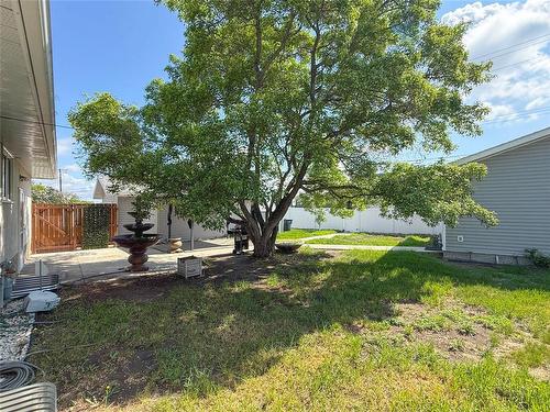 130 Madison Crescent, Brandon, MB 