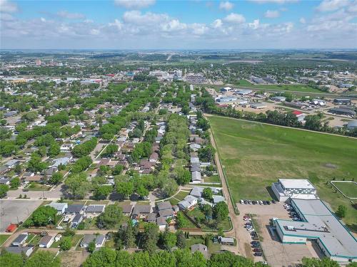 130 Madison Crescent, Brandon, MB 