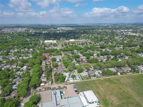 130 Madison Crescent, Brandon, MB 