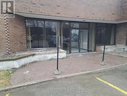 4 - 555 CALIFORNIA AVENUE  Brockville, ON K6V 7N6