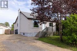 1126 Broadmore Ave  Thunder Bay, ON P7E 2Y6
