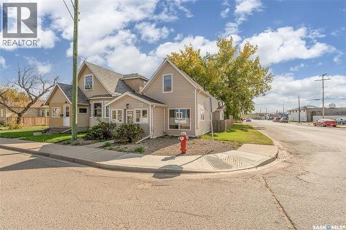 377 Fairford STREET W  Moose Jaw, SK S6H 1V8