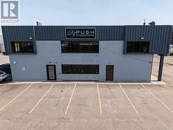 395 Fort William Rd.  Thunder Bay, ON P7B 2Z5