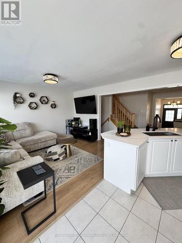 178 West Oak Trail, Kitchener, ON 