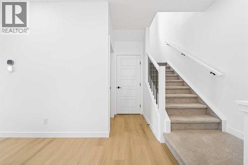 264 Edith Place Nw, Calgary, AB 