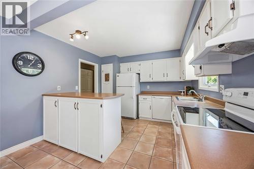 315 Willow Crescent, St Clair, ON 