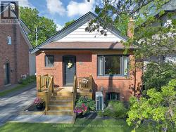 100 HARDING BOULEVARD Toronto, ON M1N 3E2