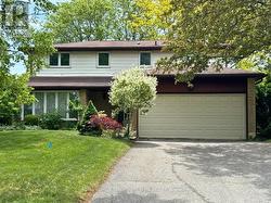 9 BANQUO ROAD  Markham, ON L3T 3G9