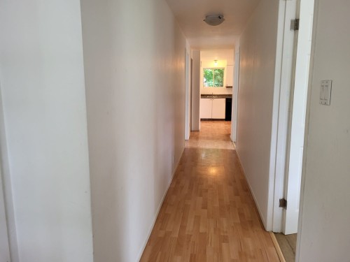 Passageway - 112 Rue Guay, Trois-Rivières, QC 