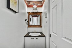 Powder room - 