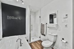 Master Bathroom - 