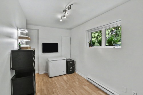 Chambre à coucher - 196Z Av. Hochar, Saint-Sauveur, QC 