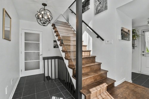 Escalier - 196Z Av. Hochar, Saint-Sauveur, QC 