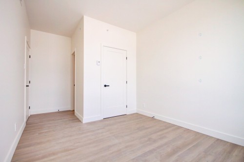 Chambre à coucher principale - 705-1900 Rue Yvette-Brillon, Montréal (Ahuntsic-Cartierville), QC 
