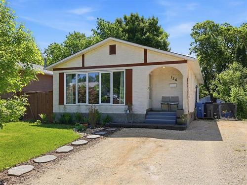 126 Dorge Dr, Winnipeg, MB 