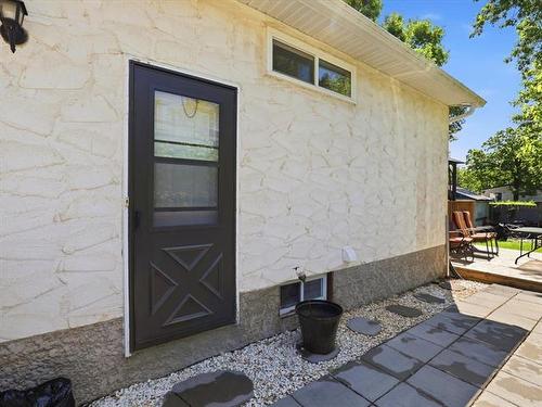 126 Dorge Dr, Winnipeg, MB 