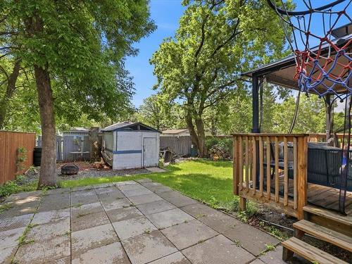 126 Dorge Dr, Winnipeg, MB 