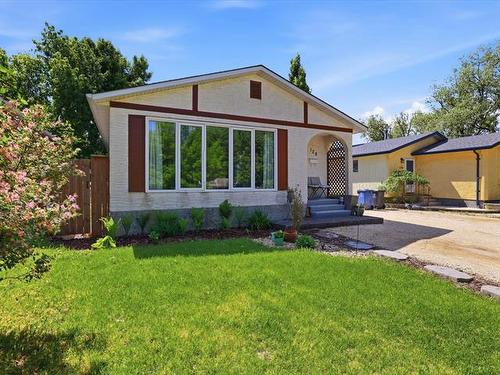 126 Dorge Dr, Winnipeg, MB 