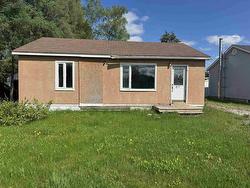 67 Manitou Road  Manitouwadge, ON P0T 2C0
