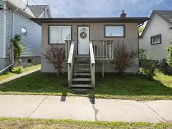 89 ALGONQUIN Avenue S Thunder Bay, ON P7B 4S7