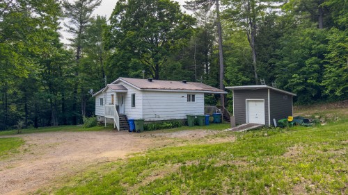 Extérieur - 39 Ch. Avoca, Grenville-Sur-La-Rouge, QC 