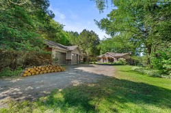 Garage - 