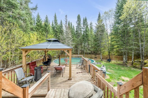 Terrasse - 22 Rue Rivemont, Sainte-Brigitte-De-Laval, QC 