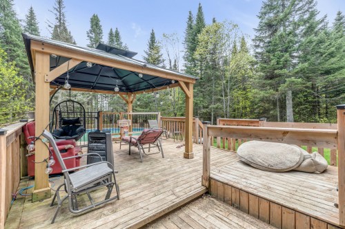 Terrasse - 22 Rue Rivemont, Sainte-Brigitte-De-Laval, QC 