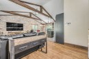 Salon - 22 Rue Rivemont, Sainte-Brigitte-De-Laval, QC 