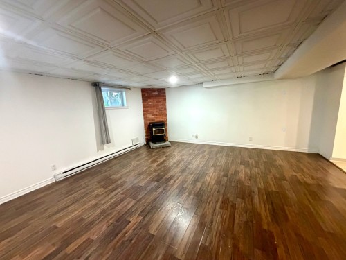 Salle familiale - 621 Rue Pascal, Repentigny (Repentigny), QC 