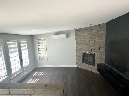 Salon - 621 Rue Pascal, Repentigny (Repentigny), QC 