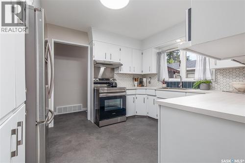 1301 Queen Crescent, Moose Jaw, SK 