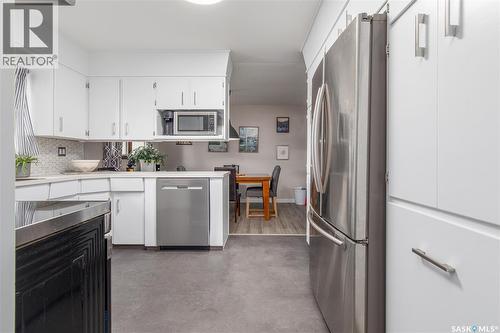 1301 Queen Crescent, Moose Jaw, SK 