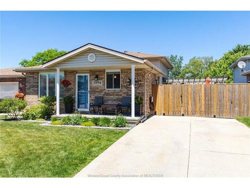 3994 Maple Leaf, Windsor, ON 