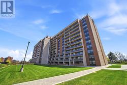 215 - 2929 AQUITAINE AVENUE  Mississauga (Meadowvale), ON L5N 2C7
