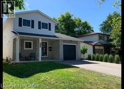 113 CORNERBROOK Crescent Unit# 1 Waterloo, ON N2V 1L3