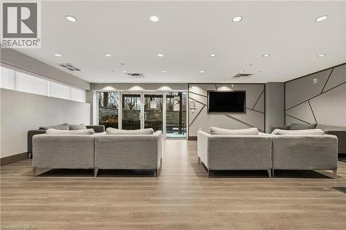 16 Markle Crescent Unit# 413, Hamilton, ON 