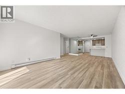 Open concept living/dining & kitchen - 