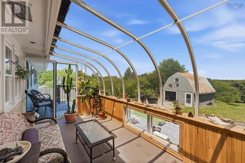 Sun Room - 2897 Highway 331, Pentz, NS 
