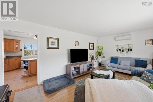 Living Room - 2897 Highway 331, Pentz, NS 