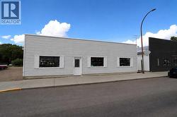 5306 50 Street Ponoka, AB T4J 1H4