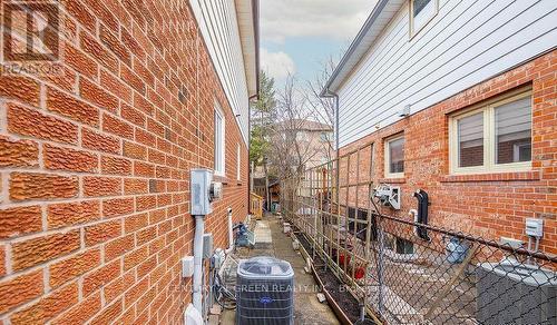 338 Hillside Drive, Mississauga, ON 